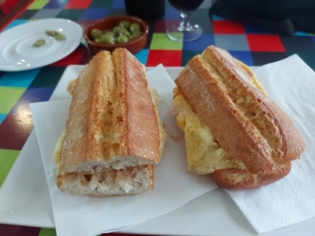 Menu_Bar Stop_Móra la Nova_image_9