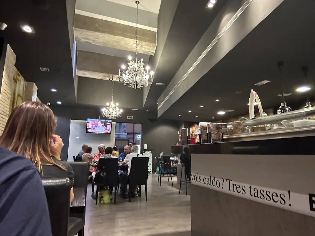 Piscolabis Gastrobar_Móra la Nova_slider_image_3