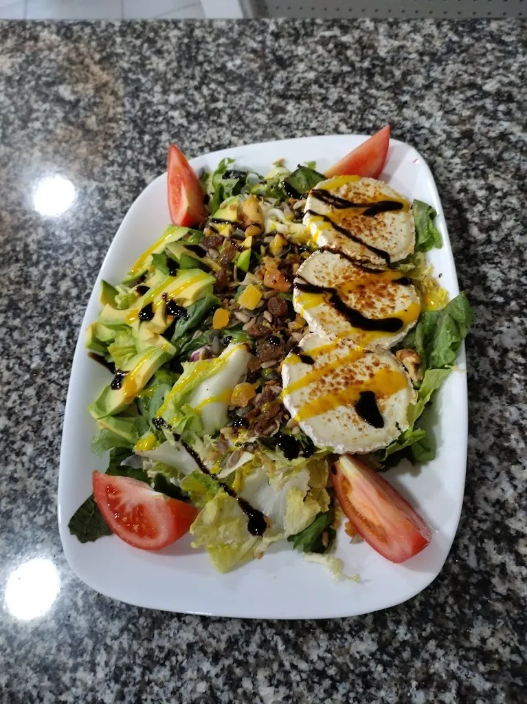 Menu_Entre tapes i llesques -bar piscina-_Pallaresos_image_8