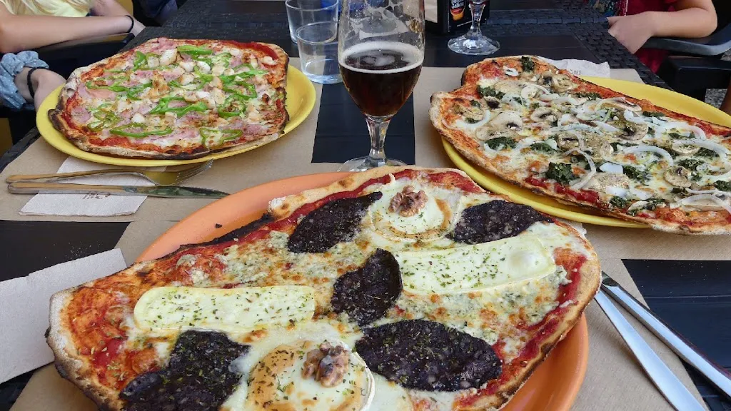 Pizzeria Al Cunductu_Pallaresos_slider_image_2