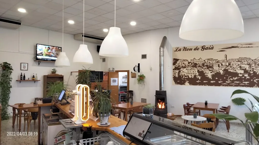 A la Parra bar del Casal Municipal restaurant in Nou de Gaià