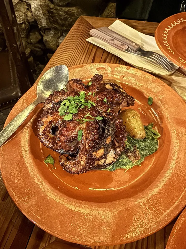 Matteo Parissi_Taberninha do Manel_Nou de Gaià_review