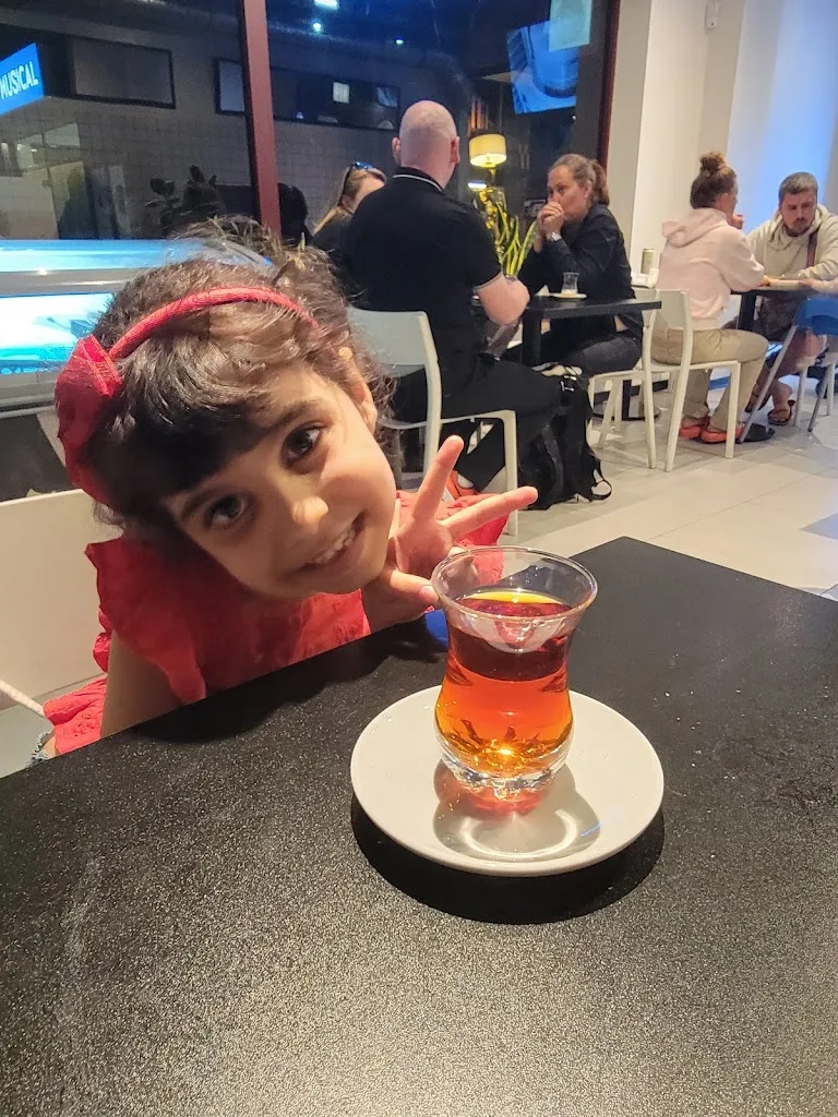 Moheimen Mohomed Jleil_Nanapersa_Nou de Gaià_review