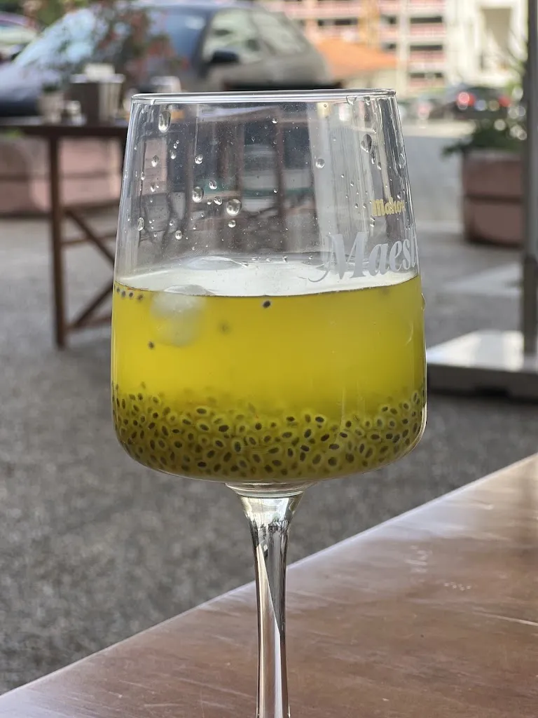 vida kamalifar_Nanapersa_Nou de Gaià_review