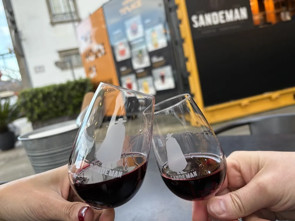 Ronald Engel_The George Terrace Bar_Nou de Gaià_review