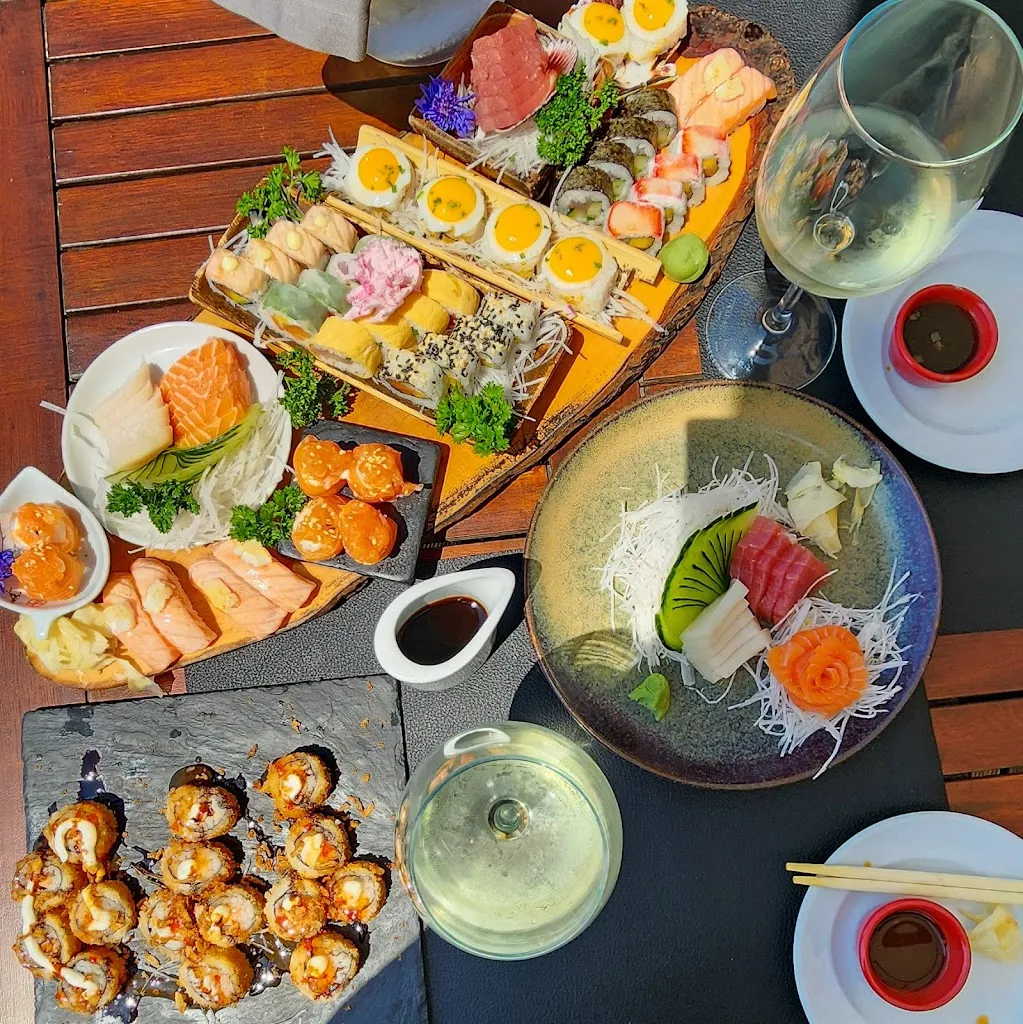 heidi medina_Vintage Beach Sushi_Nou de Gaià_review