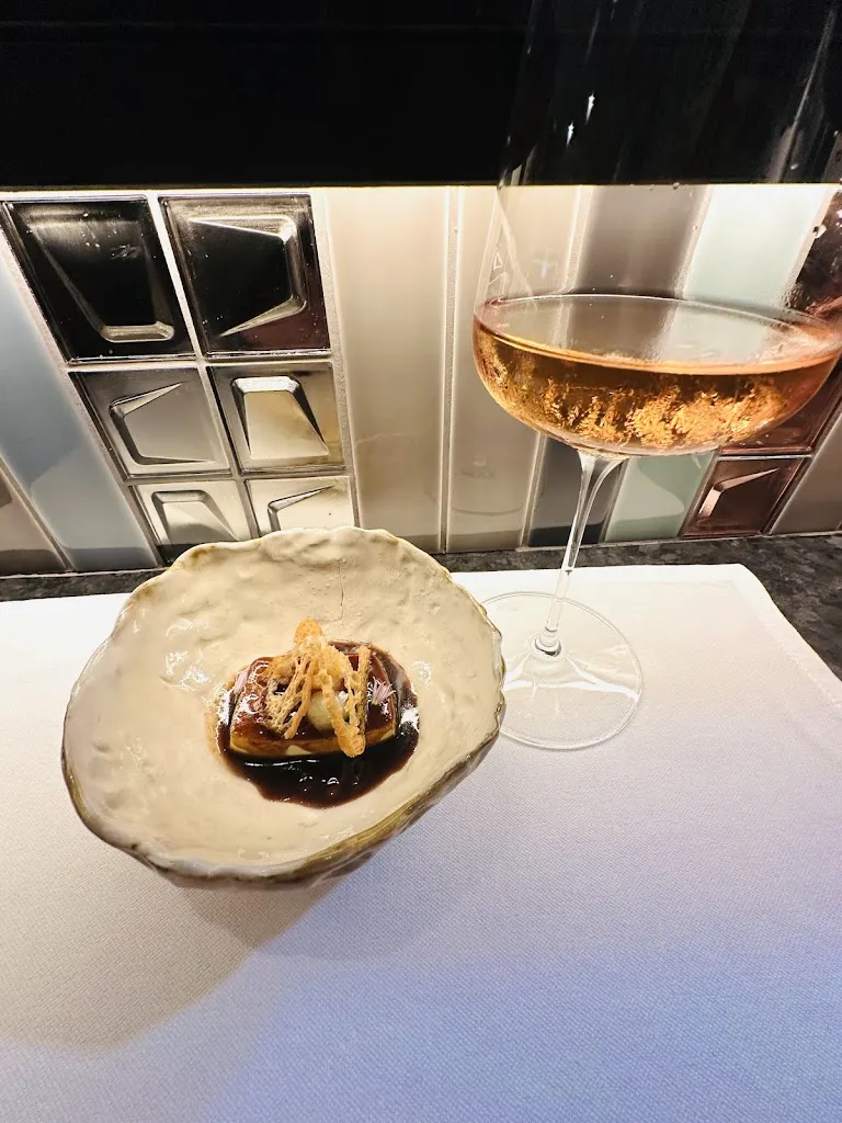 Gergana Dimitrova_DINS Santi Taura_Palma dEbre_review