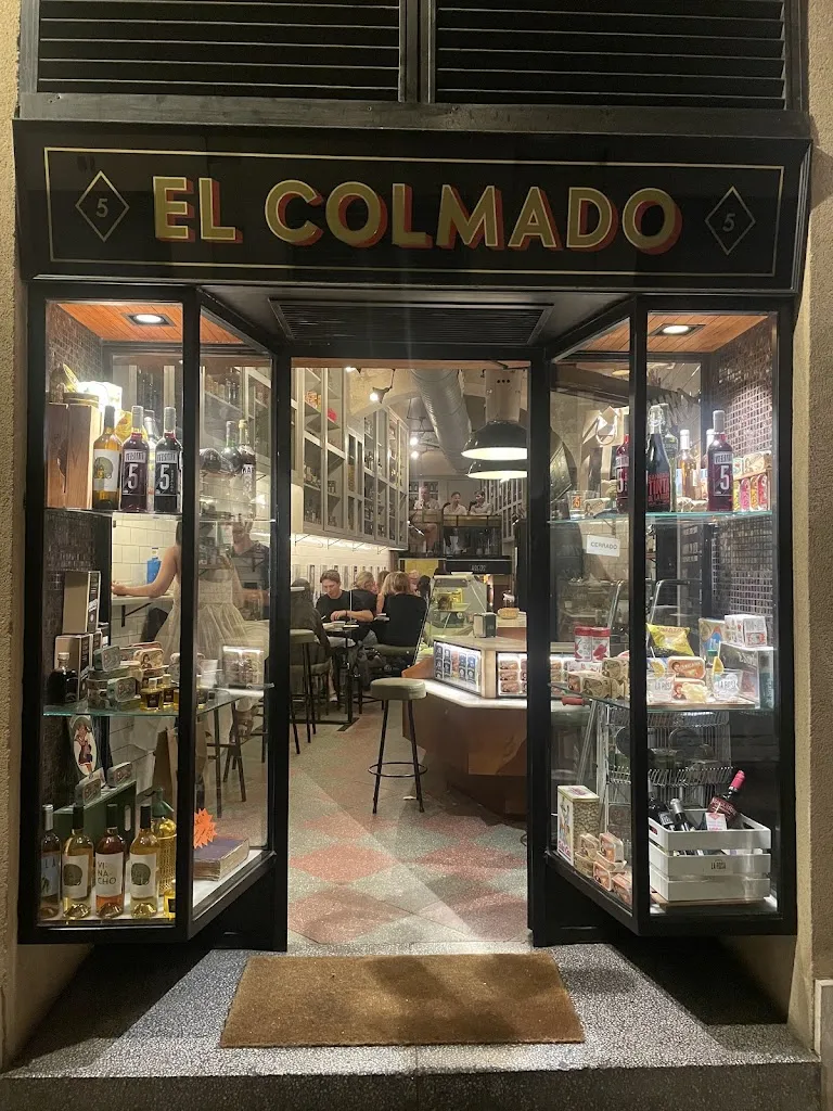 La Rosa Vermuteria & Colmado_Palma dEbre_slider_image_3