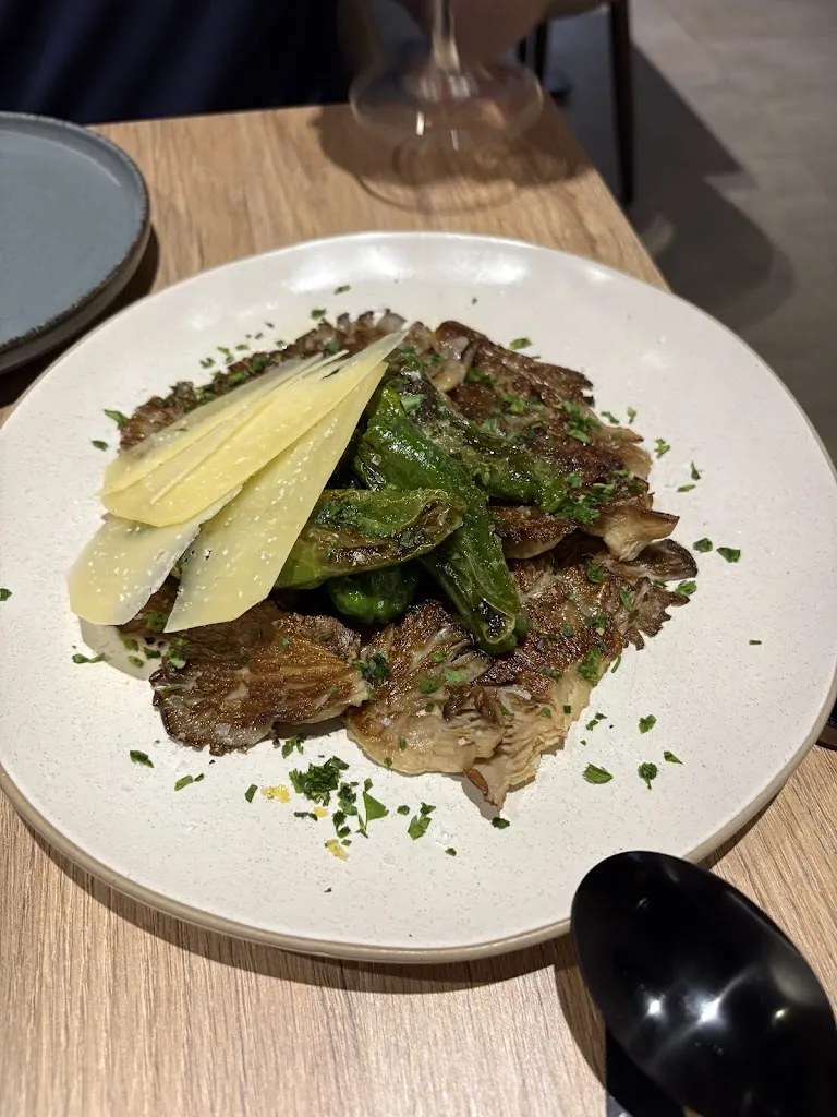 Caroline Ellis_Bondo Cocina_Palma dEbre_review
