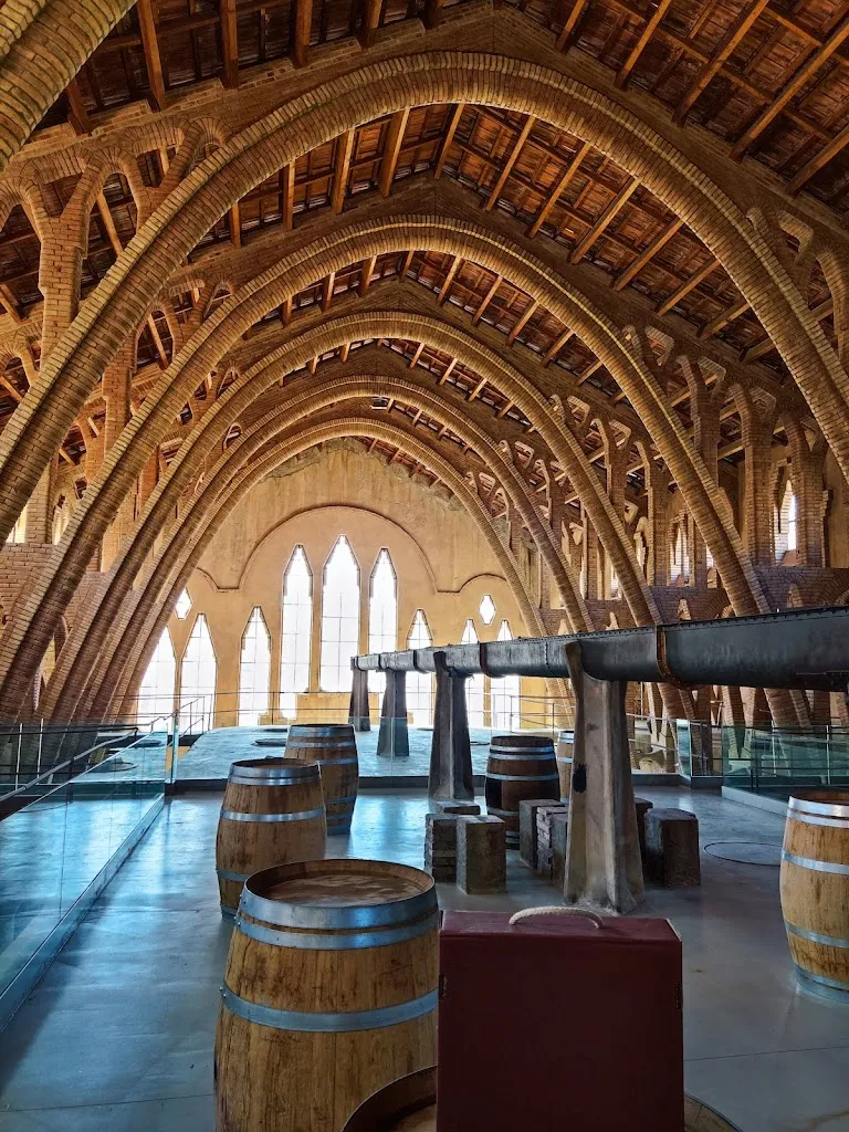 Catedral del vi_Pinell de Brai_slider_image_3