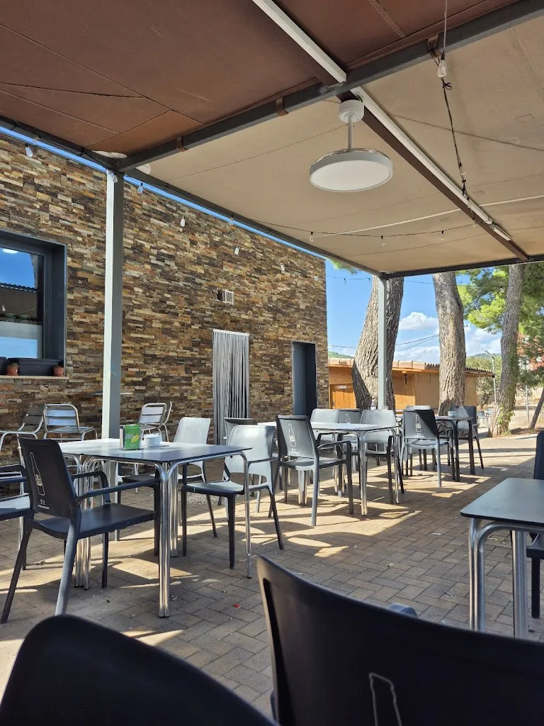 Restaurant Parc La Pineda_Pla de Santa Maria_slider_image_2