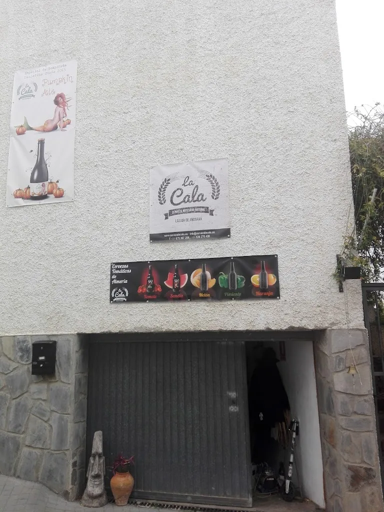 La Cala Cerveza Artesana restaurant in Laujar de Andarax