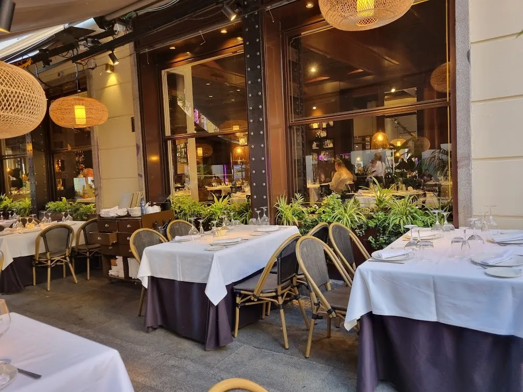 Restaurante De Maria - PLAZA CALLAO_María_slider_image_3