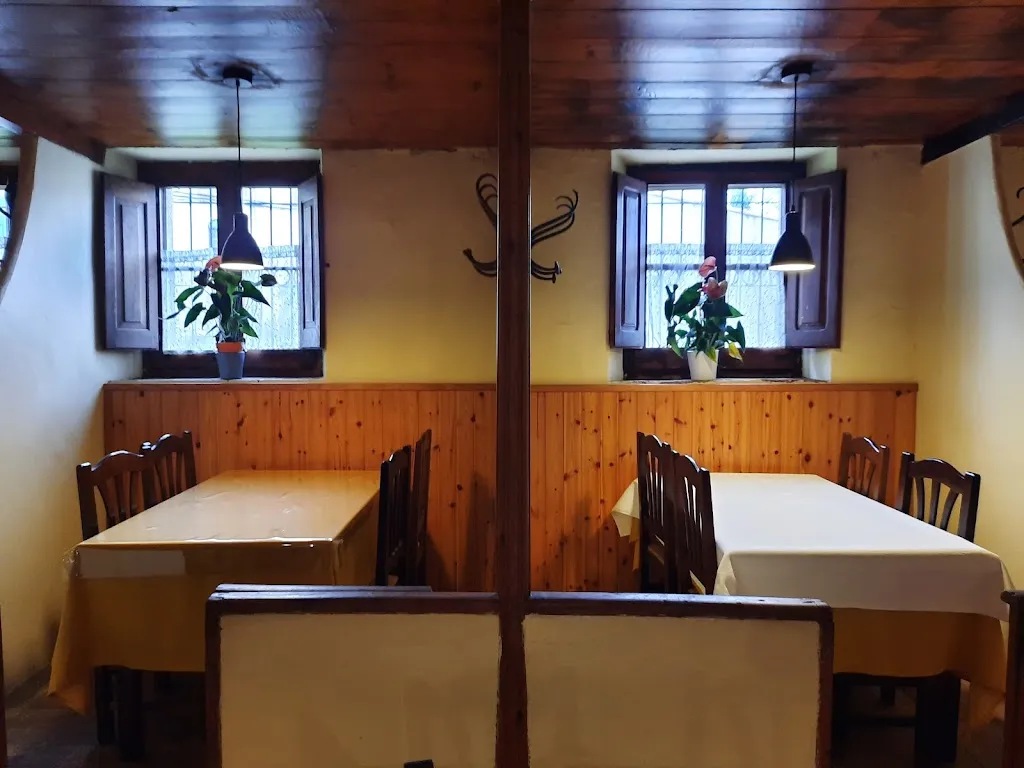 Restaurant Lo Teatret (directiva de Cal Carlets)_Porrera_slider_image_2