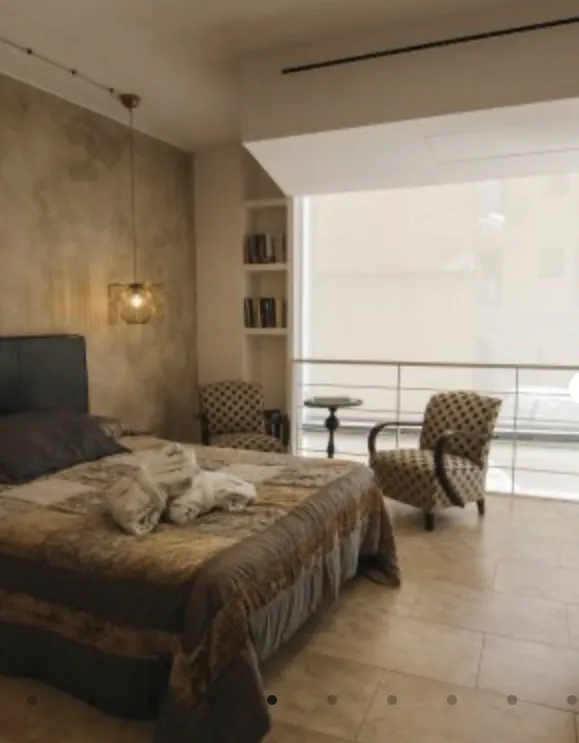 Esther Alba Vazquez_Casa dels abeuradors_Prat de Comte_review