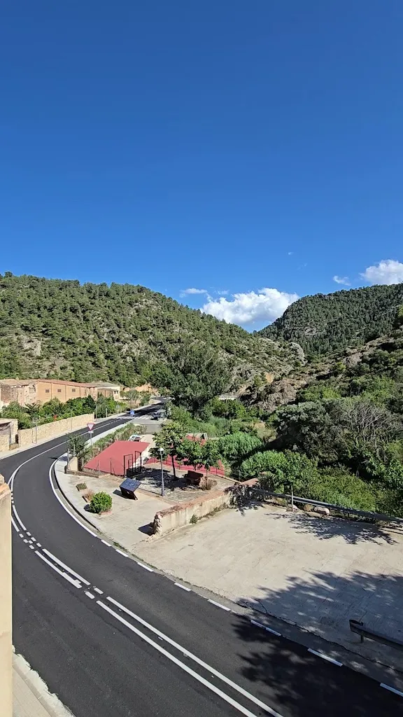 Allotjament Restaurant Ca l'Àngels_Prat de Comte_slider_image_1