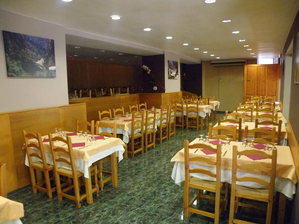 Restaurant La Fontcalda restaurant in Prat de Comte