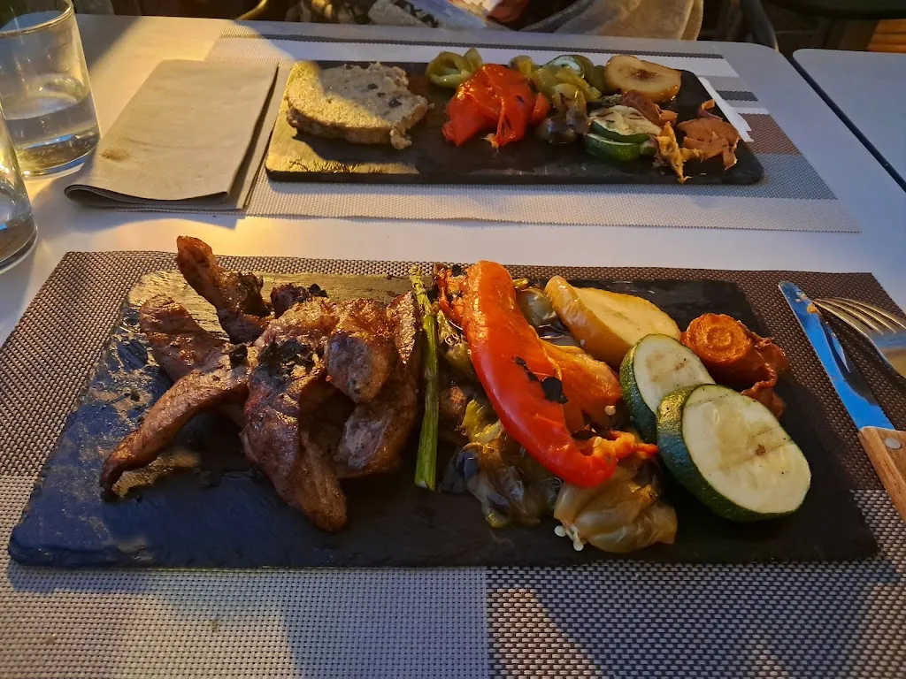 Angel Juan Vizcarro Giner_Restaurant La Llosa_Prades_review