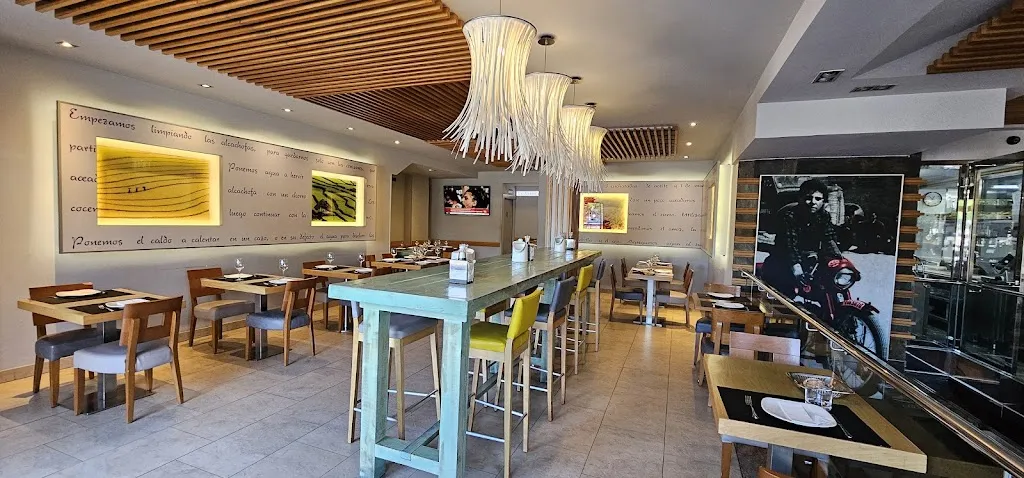 Restaurante Arrocería de María_María_slider_image_1