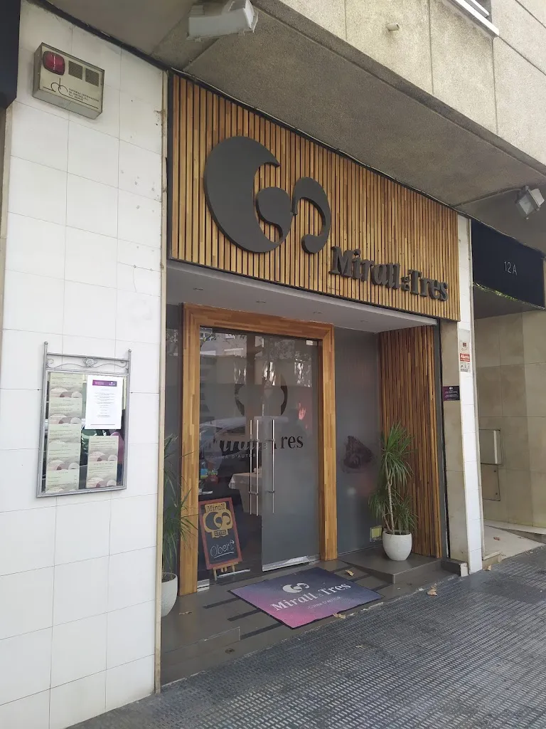 Mirall de Tres cuina d'Autor restaurant in Reus