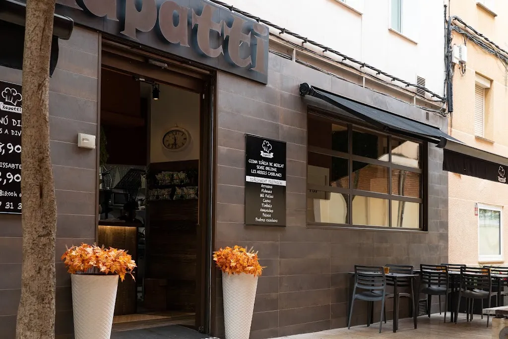 Xapatti_Reus_slider_image_1