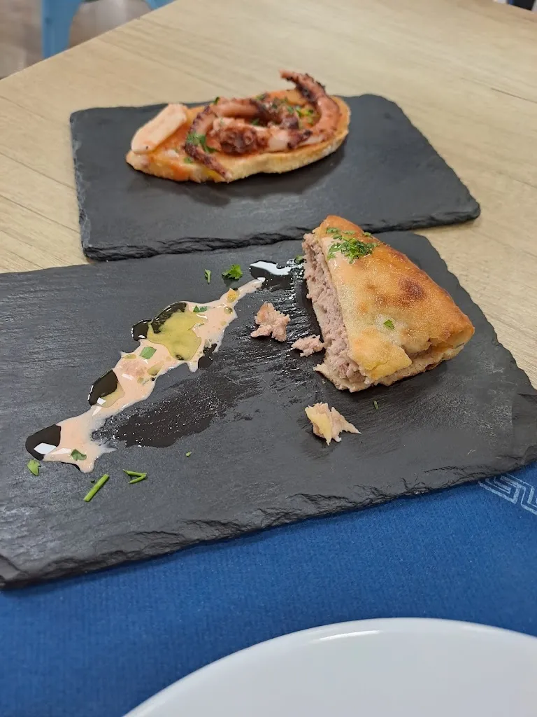 Menu_RESTAURANT TRIANGLE_Roquetes_image_3