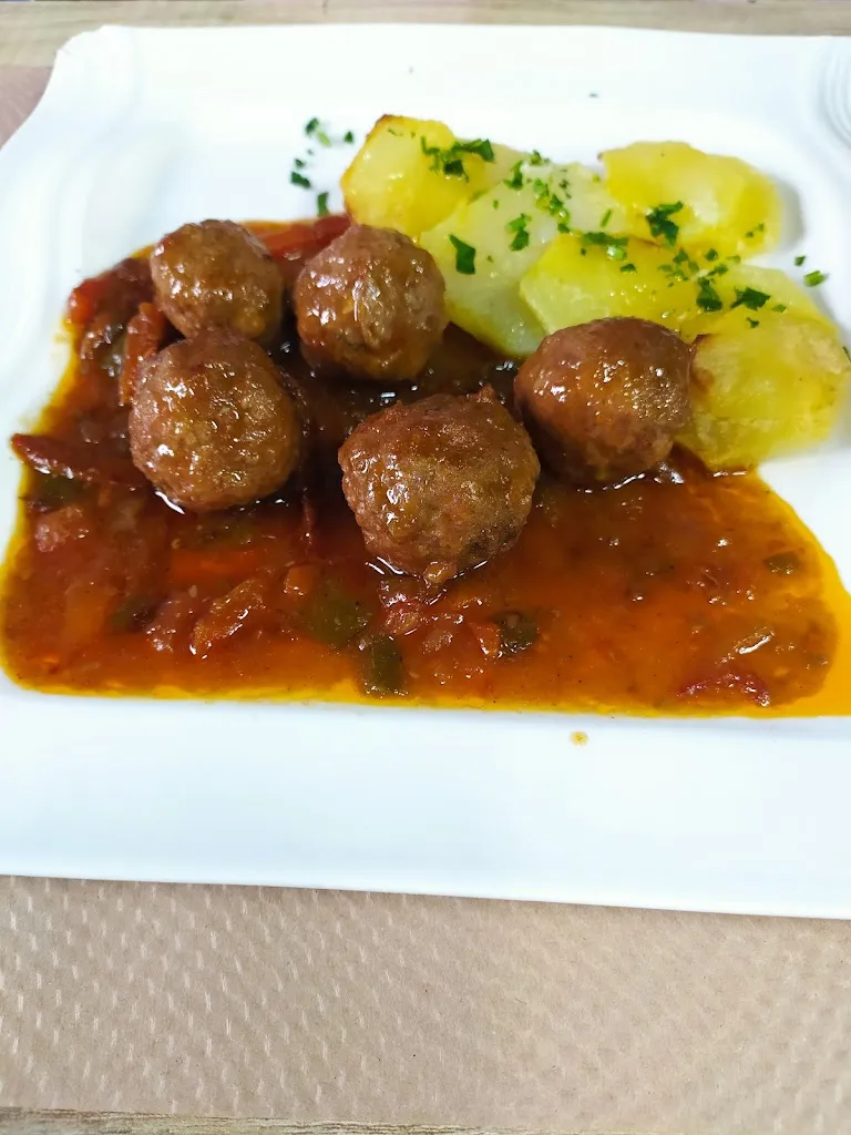 Alejandro García Bascuñana_RESTAURANT TRIANGLE_Roquetes_review