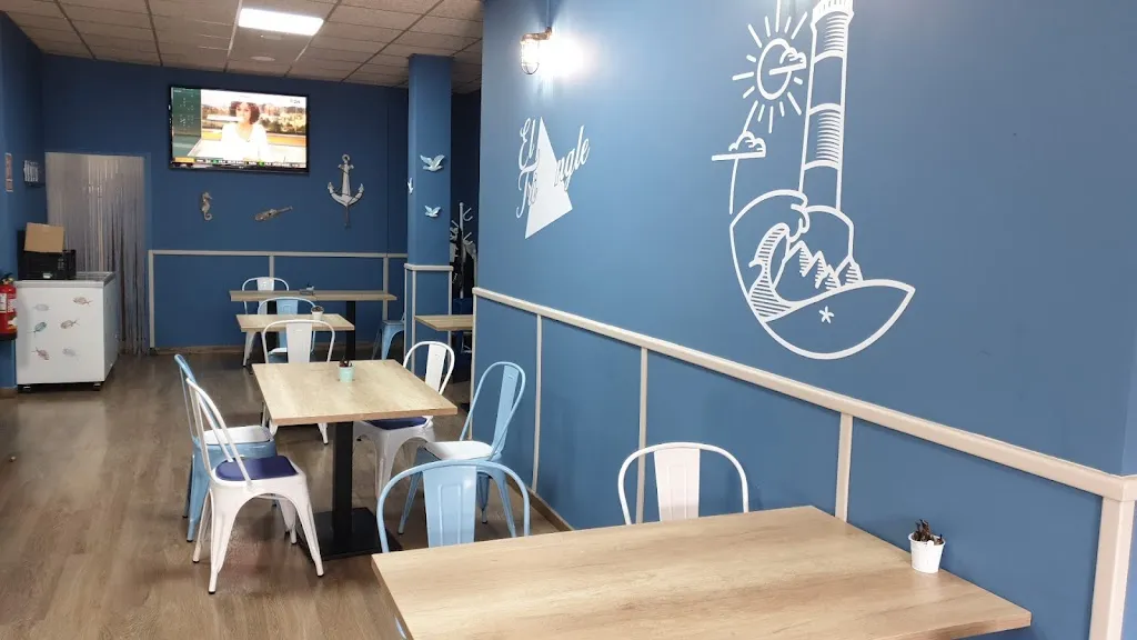 RESTAURANT TRIANGLE restaurant in Roquetes