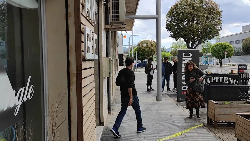 RESTAURANT TRIANGLE_Roquetes_slider_image_2