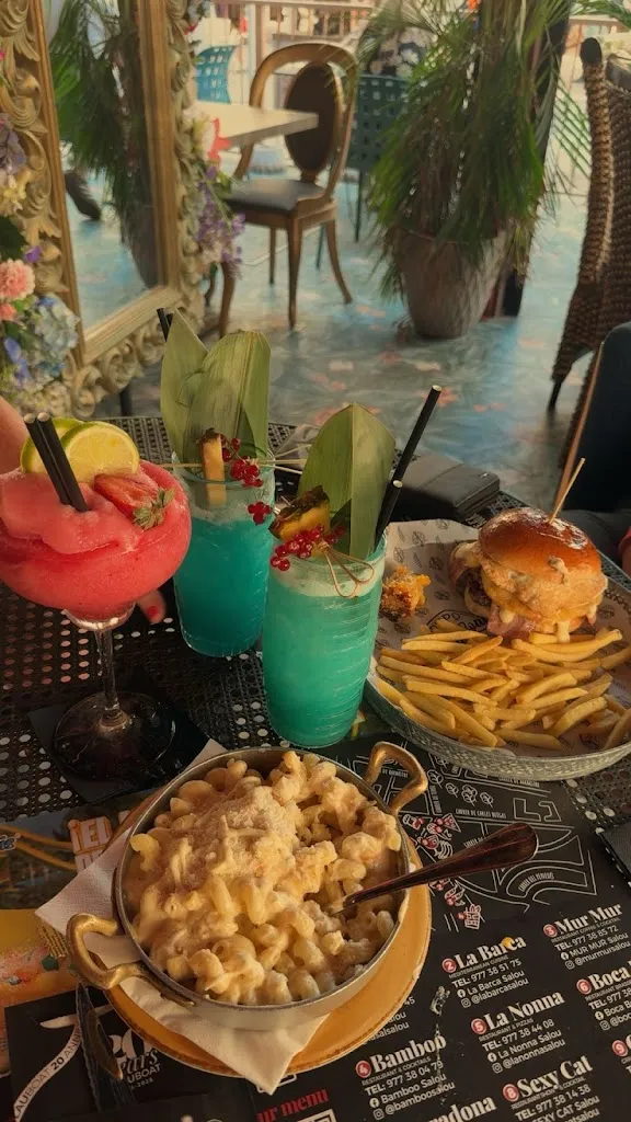 Jess Melville_La Sal - Salou_Salou_review