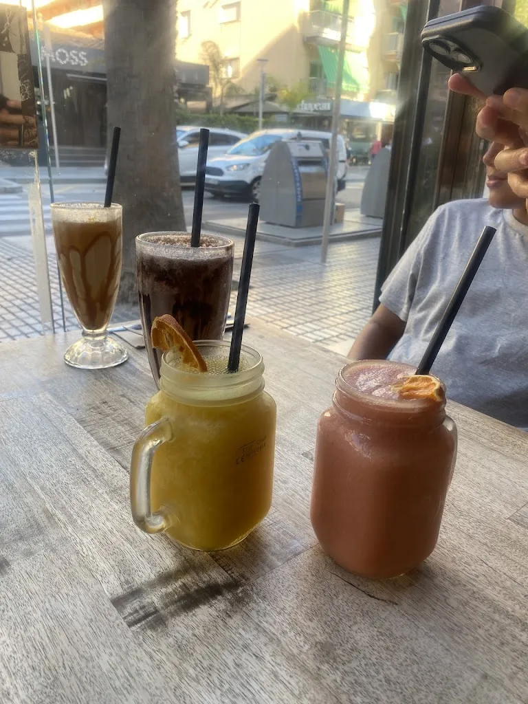 Sarah Kayser_Theatre Town_Salou_review