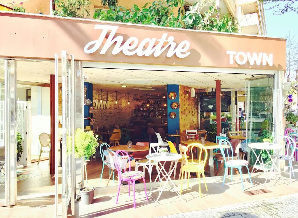 Theatre Town_Salou_slider_image_1