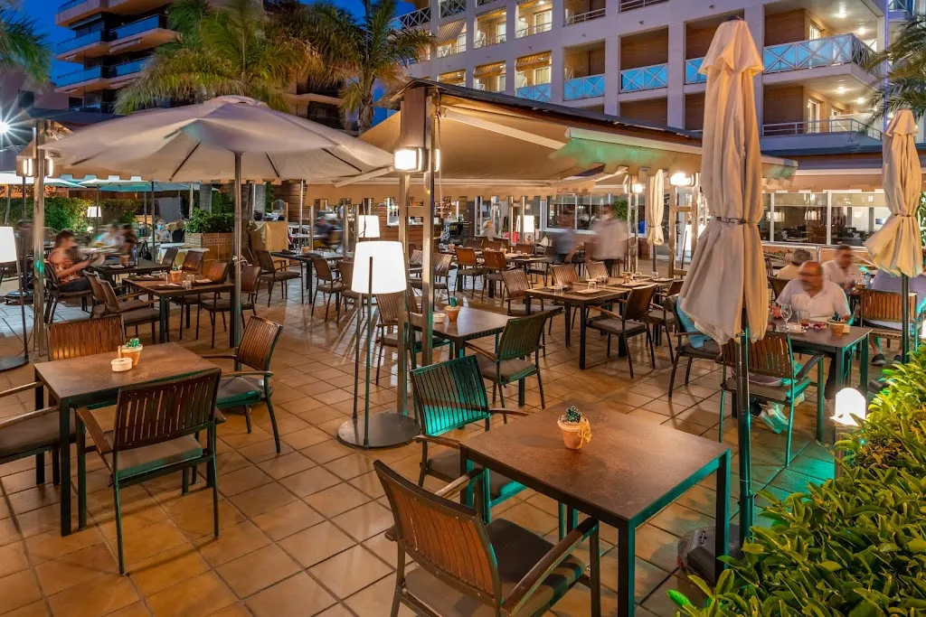 4R Casablanca Restaurant restaurant in Salou