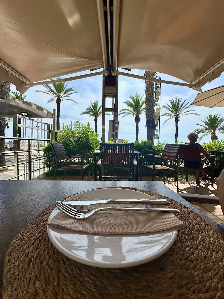 4R Casablanca Restaurant_Salou_slider_image_3