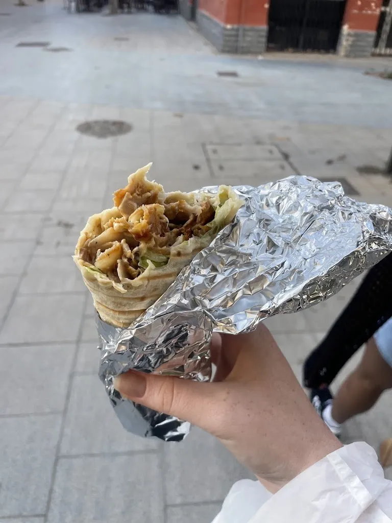 Tilly Hall_Let's eat_Salou_review