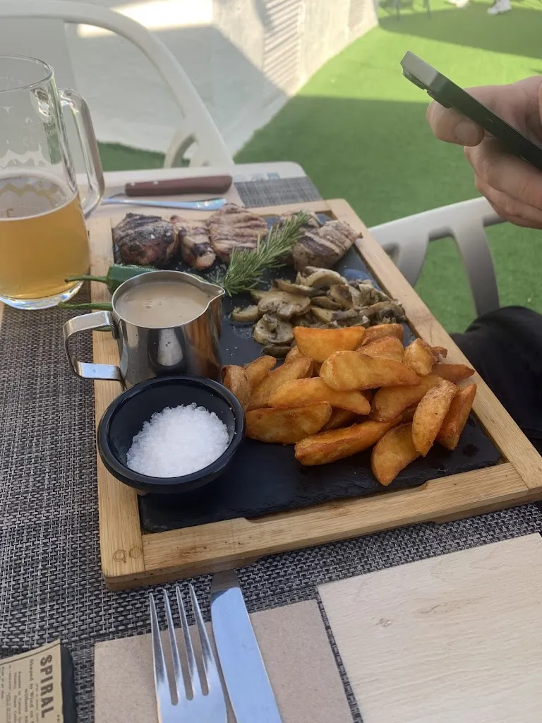 Megan Thorne_LA AZOTEA SALOU_Salou_review