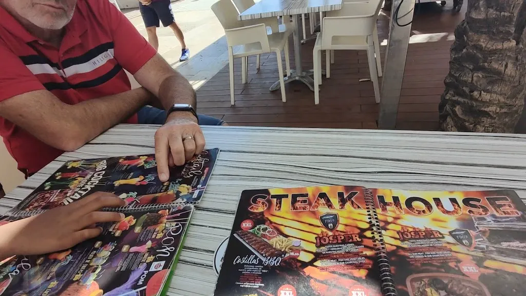 LUNATTIC SALOU_Salou_slider_image_2