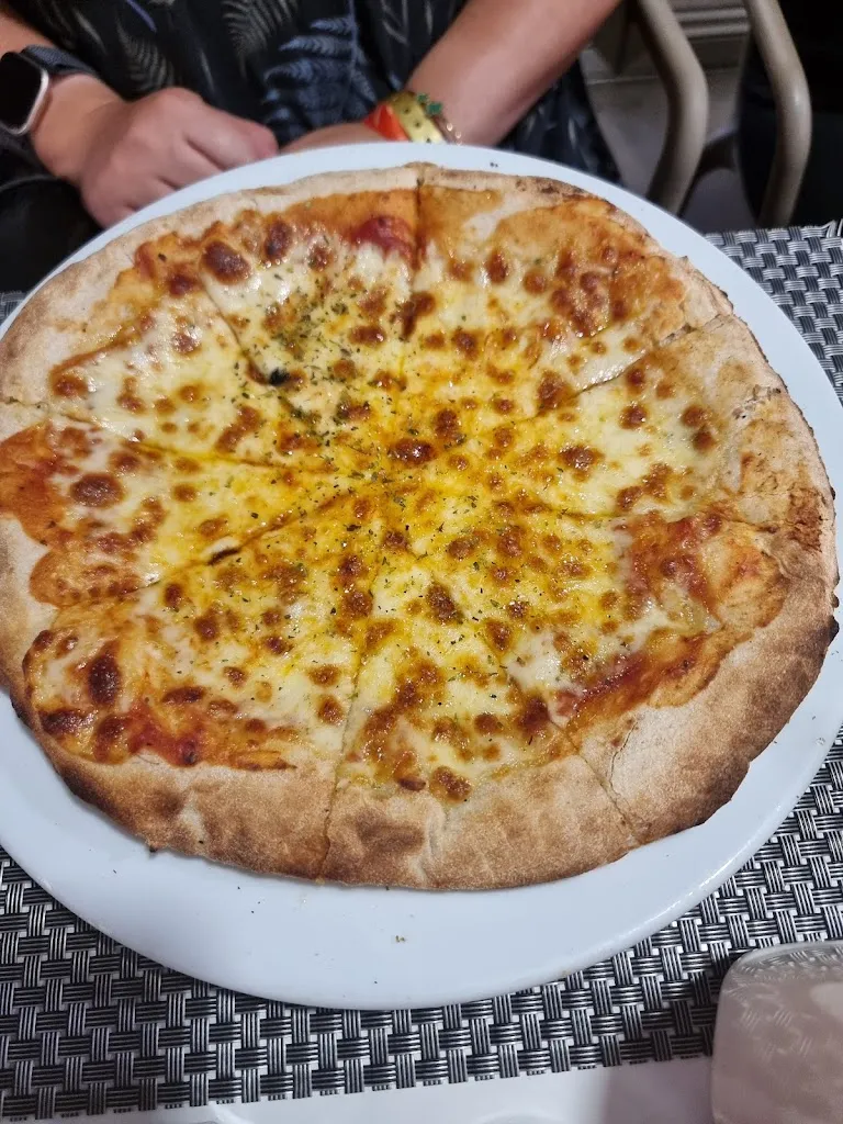 Jamie Morgan_The Fox And Hounds_Salou_review