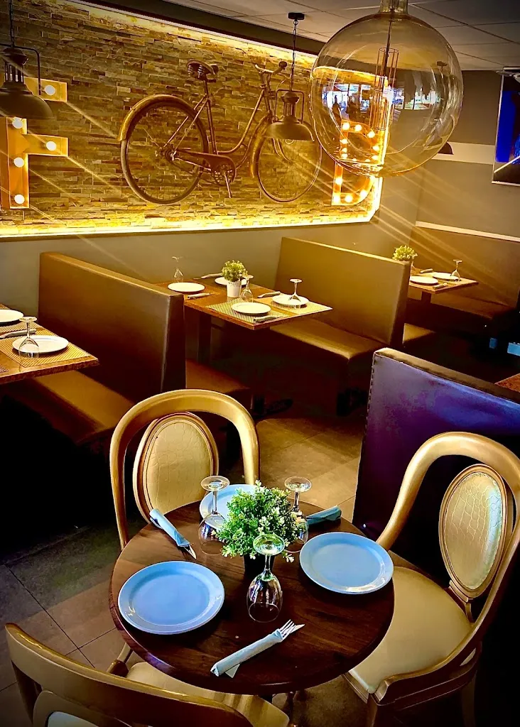 The Fox And Hounds restaurant in Salou