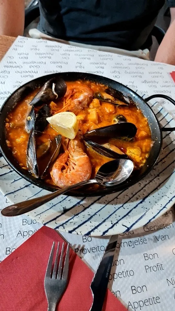 Cian O grady_Catalunya 92 Bar Restaurant_Salou_review