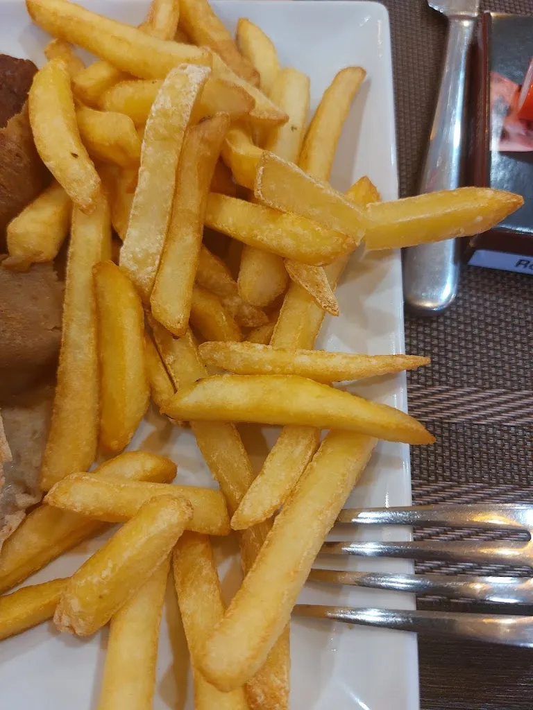 sharog Olyaei_The Olive bar & restaurant_Salou_review