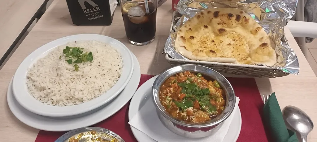 Antony Cartwright (Electronics & Code)_BAR & RESTAURANT PACIFIC_Salou_review