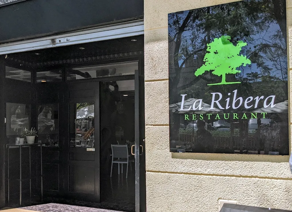 Restaurant La Ribera restaurant in Sant Carles de la Ràpita