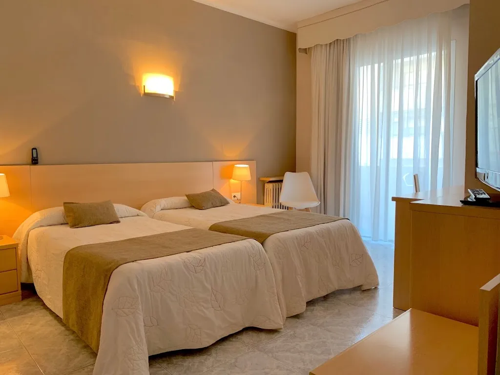 Hotel Restaurant Llansola_Sant Carles de la Ràpita_slider_image_2