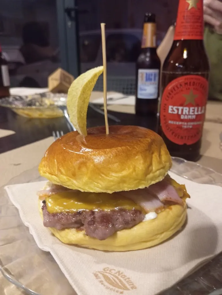 joan iniesta llop_La Pensió_Sant Carles de la Ràpita_recensione