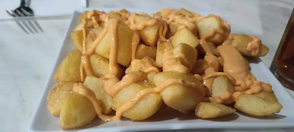 Marc Thalion_El Most_Sant Jaume dels Domenys_review