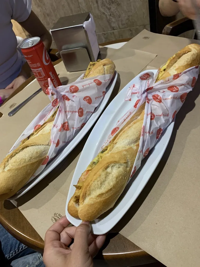 Diana Fernandez_Bar Llambrich_Sant Jaume dEnveja_review