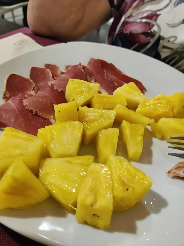 Mahfoud Gartite Abdessadak_Cafè Bar L'Estrella_Santa Coloma de Queralt_review