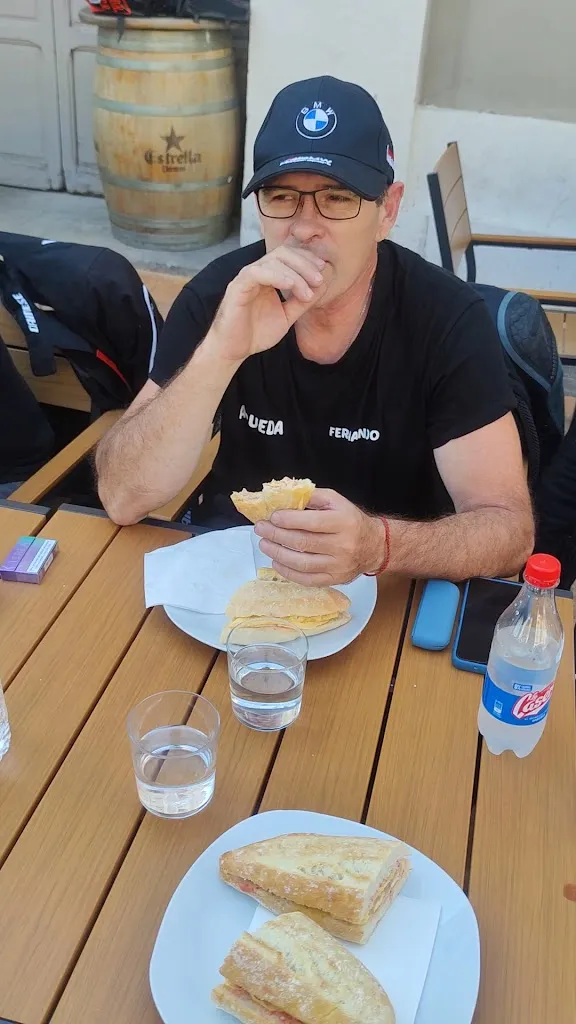 Cafè Bar L'Estrella_Santa Coloma de Queralt_slider_image_2