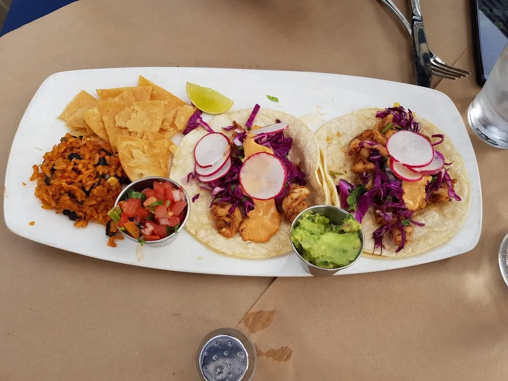 Menu_Boathouse at Hendry's Beach_Santa Bárbara_image_8